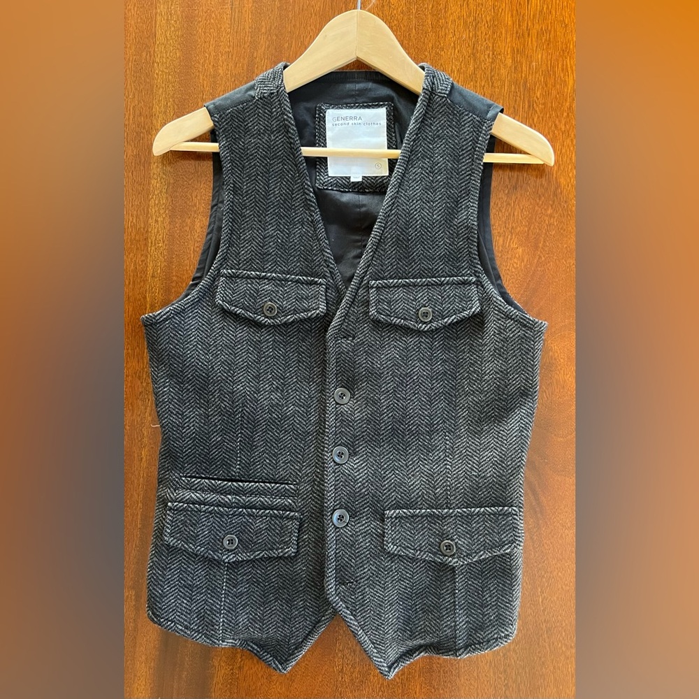 Men’s GENERRA second skin wool vest, size small